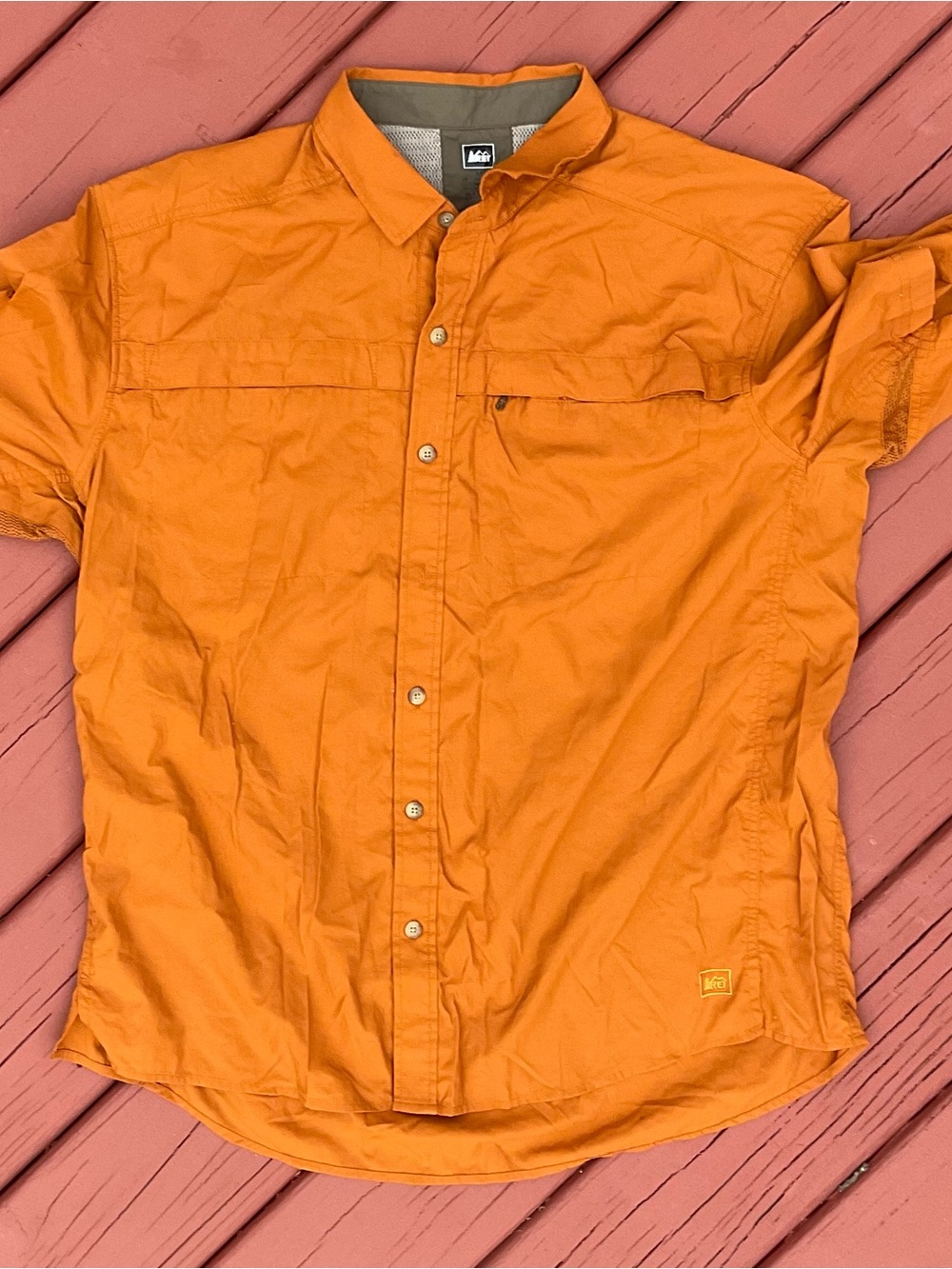 REI Men's Short-Sleeve Button-Down Vented Shirt in Orange